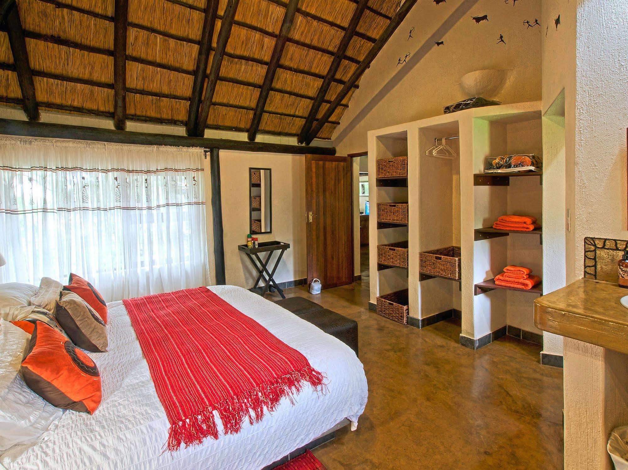 Raptor Retreat Game Lodge Hoedspruit Esterno foto