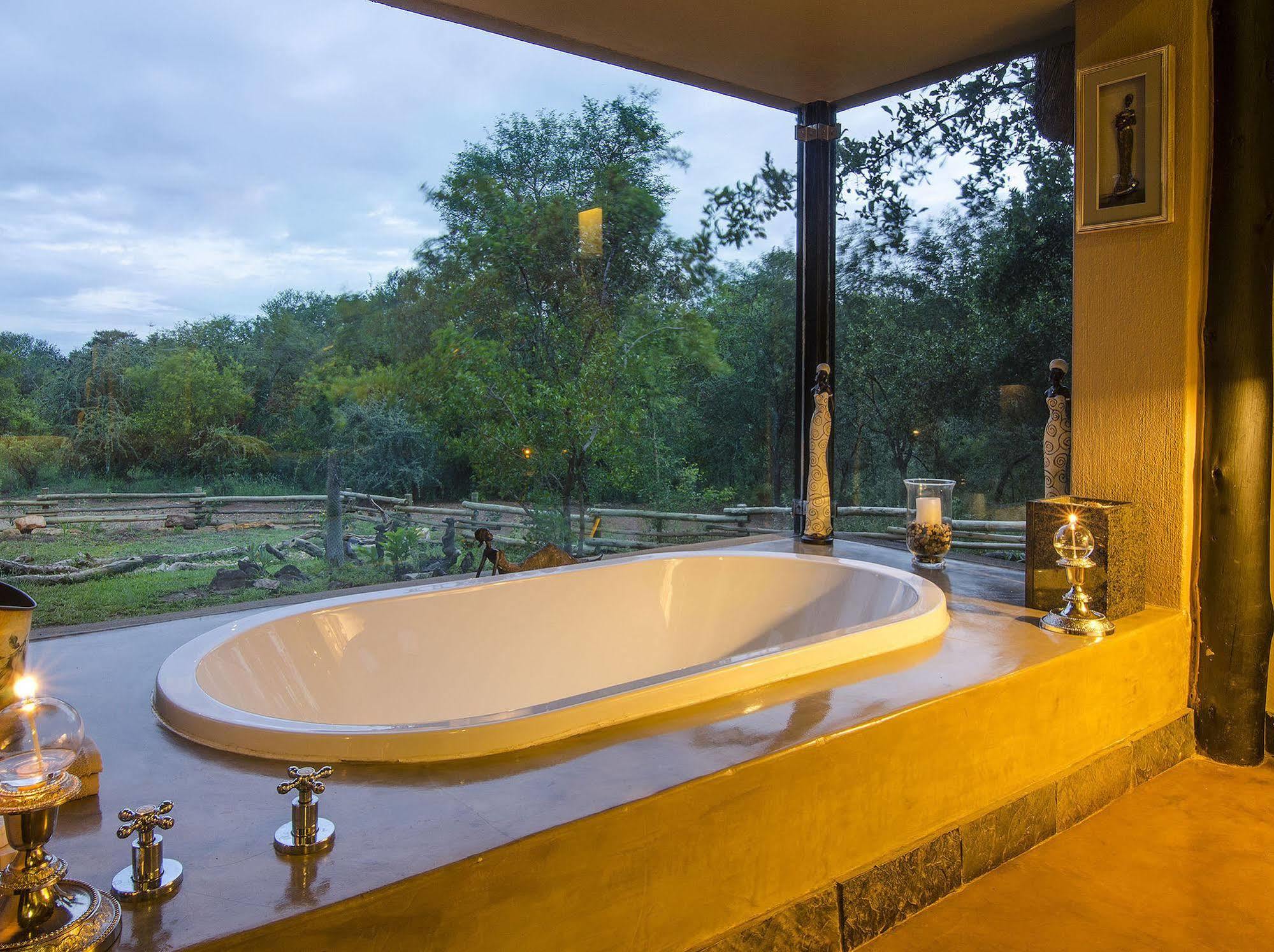 Raptor Retreat Game Lodge Hoedspruit Esterno foto