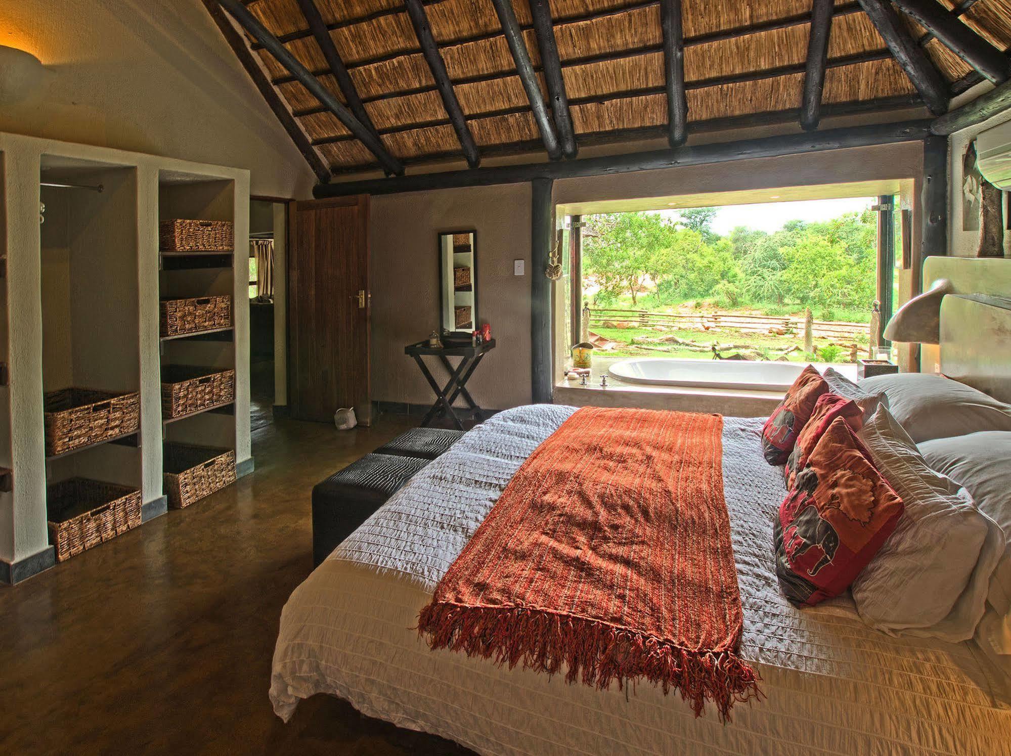 Raptor Retreat Game Lodge Hoedspruit Esterno foto