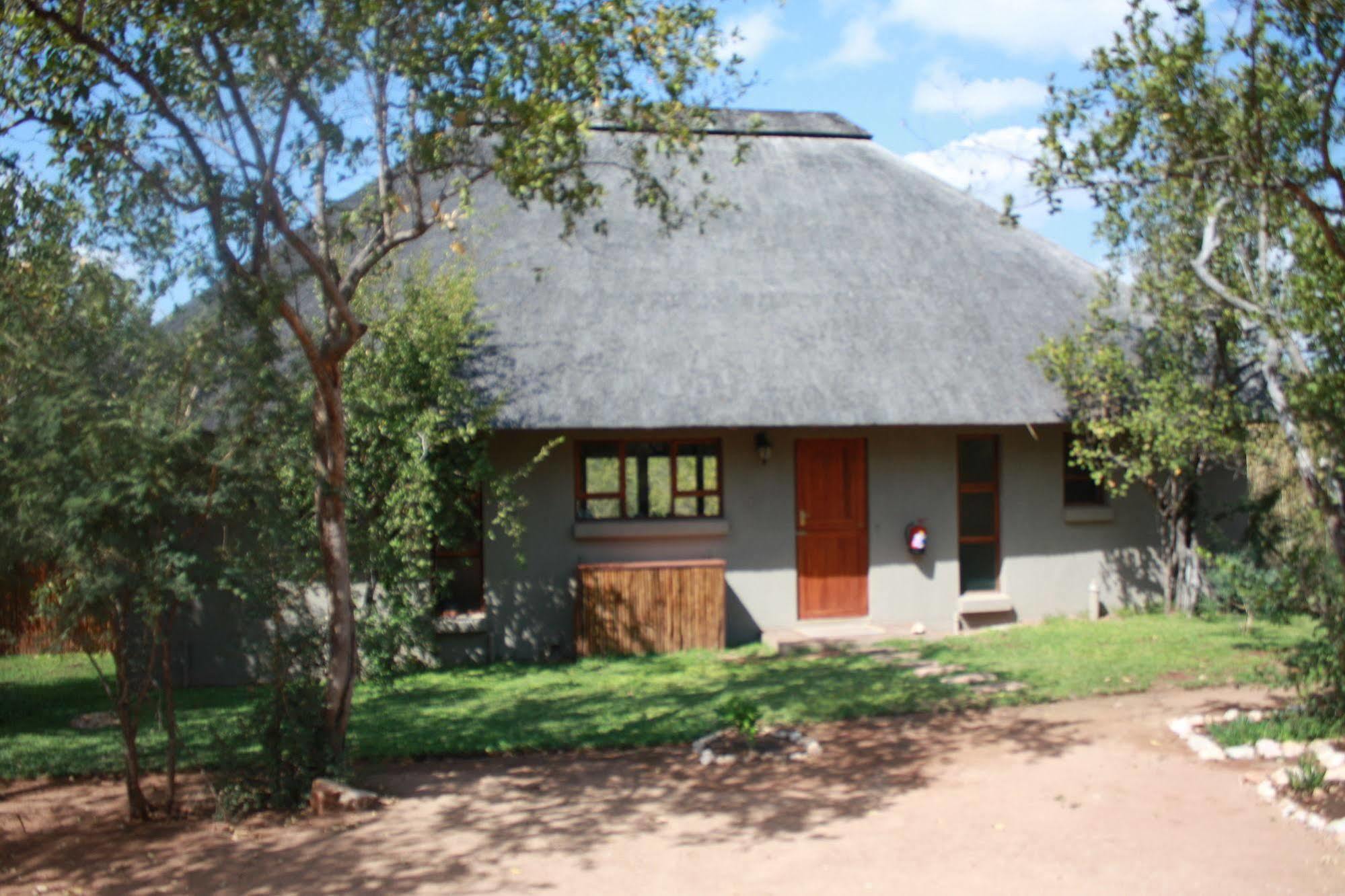 Raptor Retreat Game Lodge Hoedspruit Esterno foto